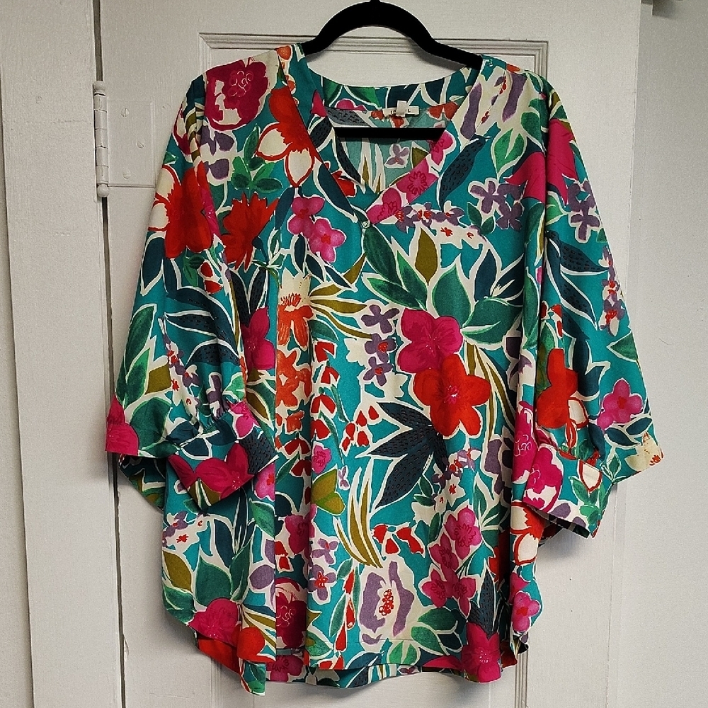 Jodifl Oversized Medium Blouse Floral Colorful Short Sleeve Button Cuff